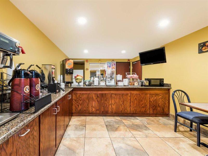 Super 8 By Wyndham Fort Worth North Εξωτερικό φωτογραφία