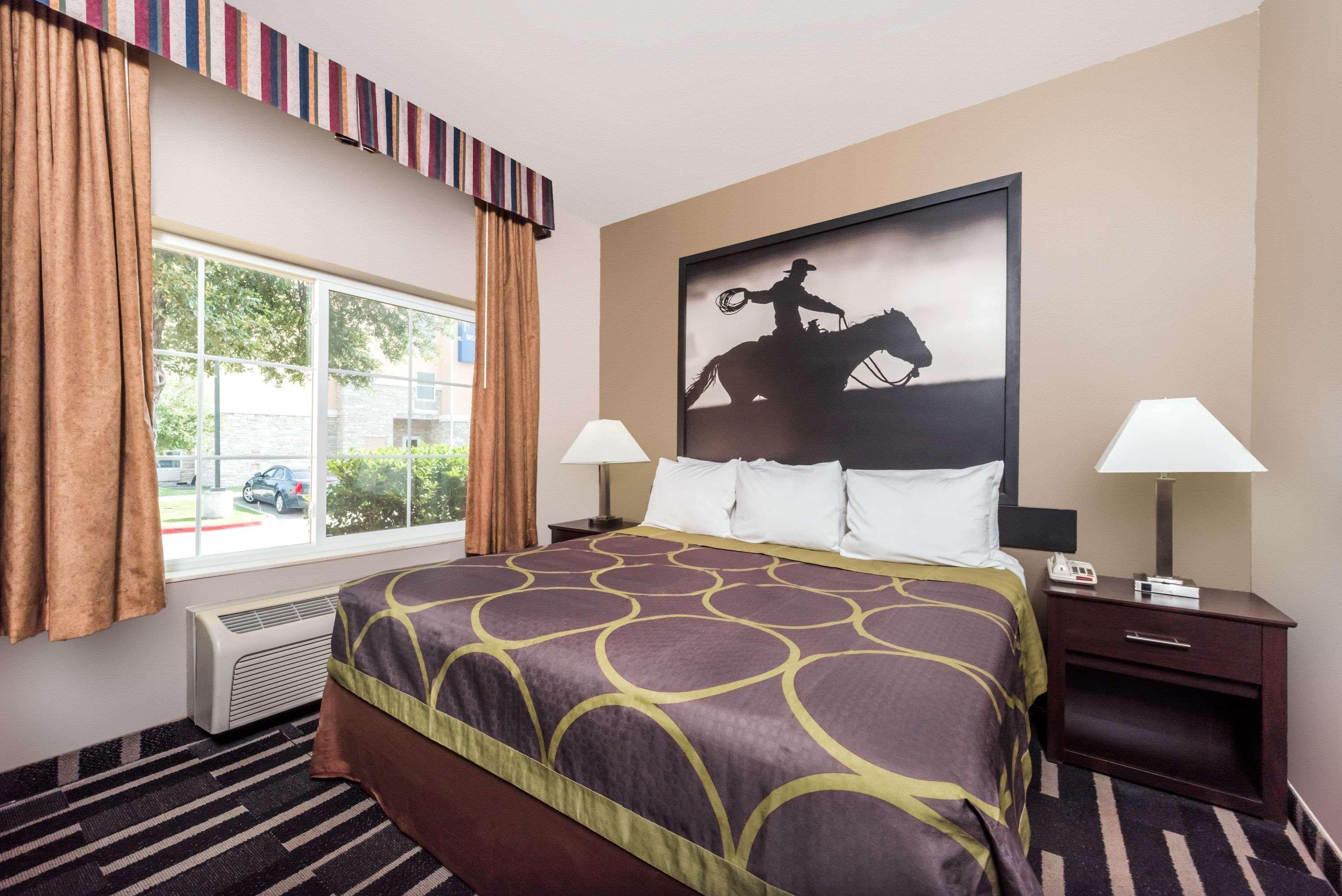 Super 8 By Wyndham Fort Worth North Εξωτερικό φωτογραφία